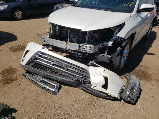 Photo 9 from auction – 2017 TOYOTA HIGHLANDER with VIN 5TDDZRFH8HS457303