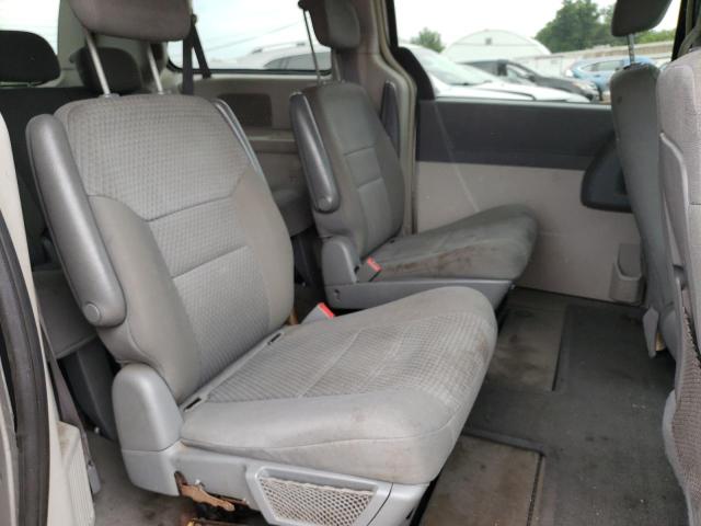 Photo 6 from auction – 2010 CHRYSLER TOWN & COU with VIN 2A4RR4DE3AR206652