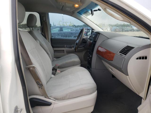 Photo 5 from auction – 2008 CHRYSLER TOWN & COU with VIN 2A8HR44H08R103154
