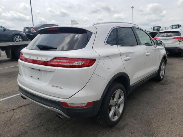 Photo 4 from auction – 2017 LINCOLN MKC PREMIE with VIN 5LMCJ1D94HUL55758