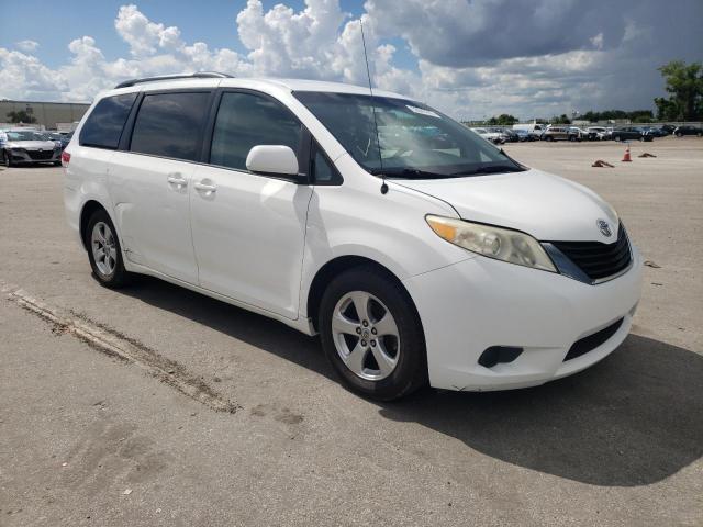 Photo 1 from auction – 2013 TOYOTA SIENNA LE with VIN 5TDKK3DC6DS290787