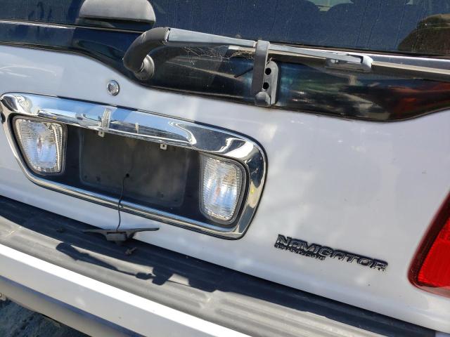 Photo 9 from auction – 2000 LINCOLN NAVIGATOR with VIN 5LMFU28A9YLJ38243