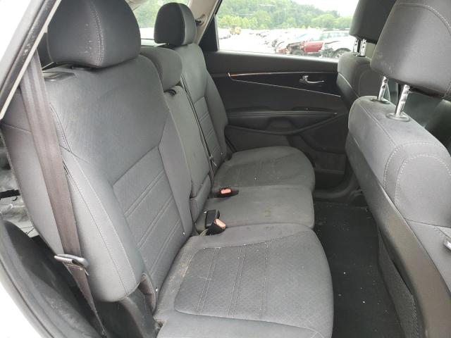 Photo 6 from auction – 2017 KIA SORENTO LX with VIN 5XYPGDA38HG335202