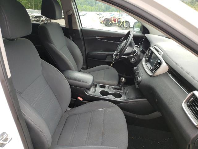 Photo 5 from auction – 2017 KIA SORENTO LX with VIN 5XYPGDA38HG335202