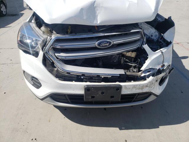 Photo 9 from auction – 2018 FORD ESCAPE SE with VIN 1FMCU9GD0JUD21167