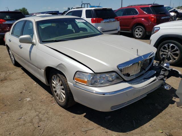 Photo 1 from auction – 2004 LINCOLN TOWN CAR U with VIN 1LNHM83W64Y676705