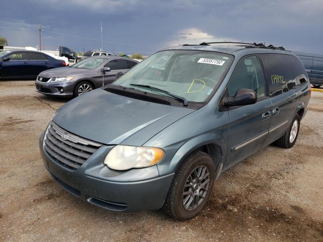 Photo 2 from auction – 2005 CHRYSLER TOWN AND C with VIN 2C8GP54L65R469147