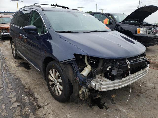 CHRYSLER PACIFICA T 2017 with VIN 2C4RC1BG1HR747283 - Photo from auction