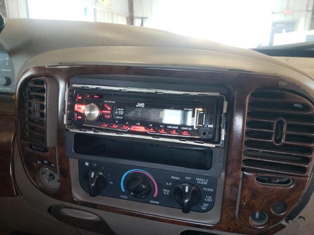 Photo 9 from auction – 2000 FORD F150 with VIN 2FTRX18L4YCA07304
