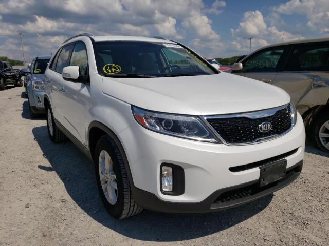 KIA SORENTO LX 2015 with VIN 5XYKTCA65FG654483 - Photo from auction