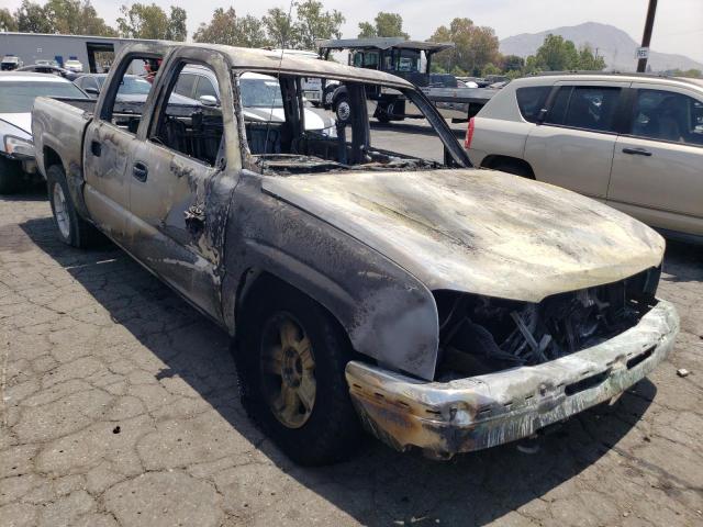 CHEVROLET SILVERADO 2004 with VIN 2GCEC13T441396663 - Photo from auction