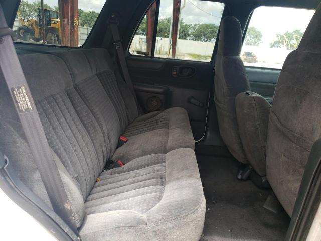 Photo 6 from auction – 2001 CHEVROLET BLAZER with VIN 1GNCS13W61K265869