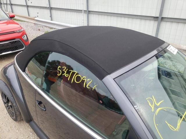 Photo 9 from auction – 2004 VOLKSWAGEN BEETLE CON with VIN 3VWCM31Y55M356131
