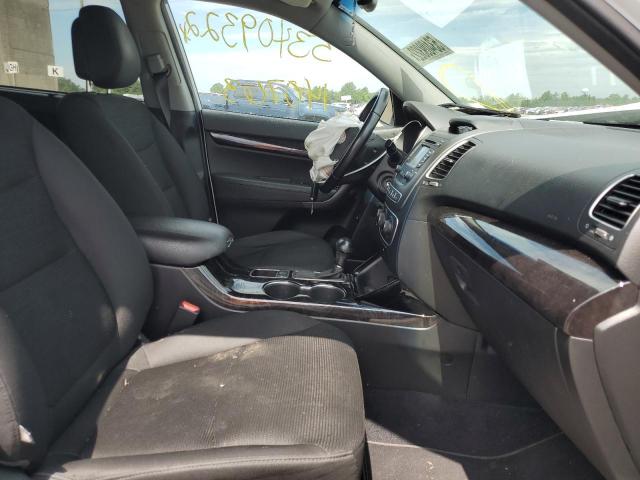 Photo 5 from auction – 2015 KIA SORENTO LX with VIN 5XYKTDA62FG568876