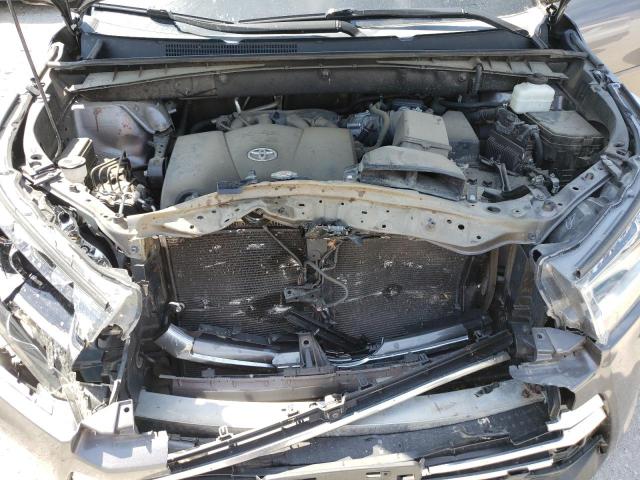 Photo 7 from auction – 2018 TOYOTA HIGHLANDER with VIN 5TDDZRFH9JS801730