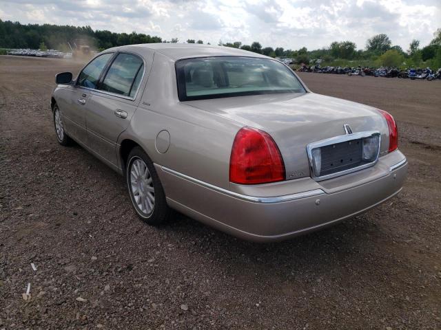 Photo 3 from auction – 2003 LINCOLN TOWN CAR with VIN 1LNHM82W13Y678460
