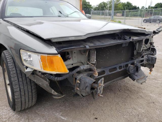 Photo 9 from auction – 2001 MERCURY GRAND MARQ with VIN 2MEFM75W01X612611