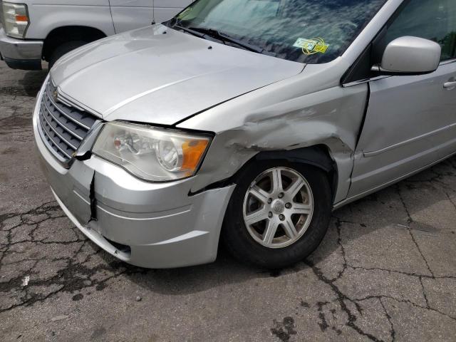 Photo 9 from auction – 2008 CHRYSLER TOWN & COU with VIN 2A8HR54PX8R759682