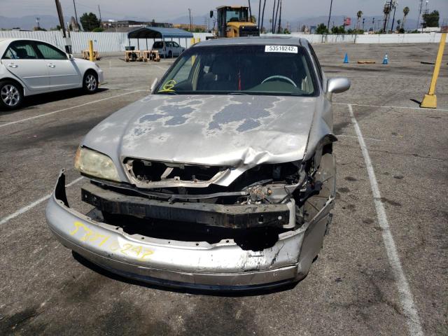 Photo 9 from auction – 1998 ACURA 3.5RL with VIN JH4KA9658WC800144