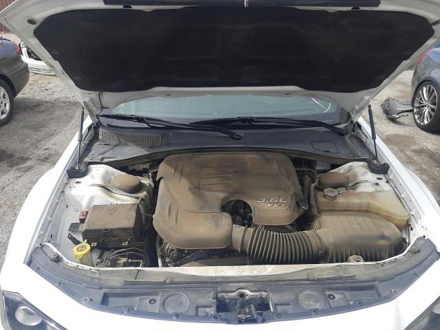 Photo 7 from auction – 2019 CHRYSLER 300 S with VIN 2C3CCAGG6KH651598