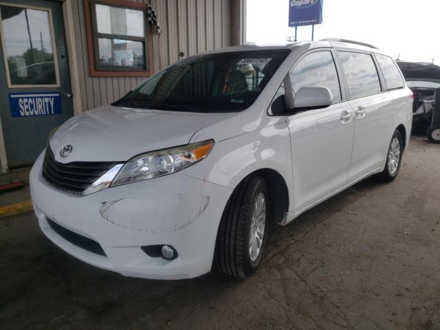 Photo 2 from auction – 2013 TOYOTA SIENNA XLE with VIN 5TDYK3DC4DS304454