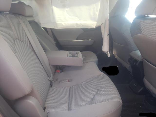 Photo 6 from auction – 2021 TOYOTA HIGHLANDER with VIN 5TDCZRAHXMS037331
