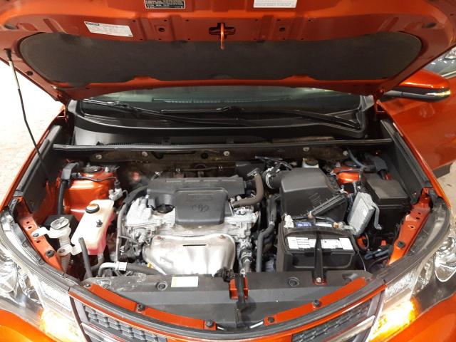 Photo 7 from auction – 2015 TOYOTA RAV4 XLE with VIN JTMRFREV5FD149388