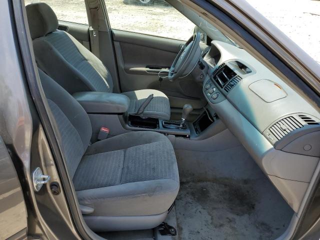 Photo 5 from auction – 2005 TOYOTA CAMRY LE with VIN 4T1BE32K55U950585