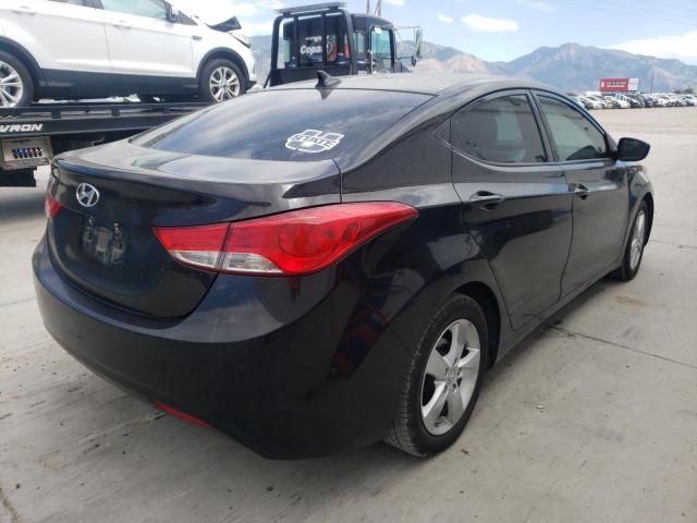 Photo 4 from auction – 2013 HYUNDAI ELANTRA GL with VIN 5NPDH4AE2DH283764