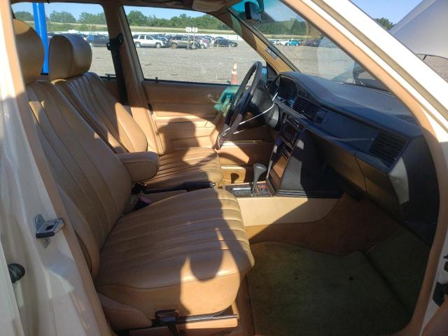 Photo 5 from auction – 1987 MERCEDES-BENZ 190 E 2.3 with VIN WDBDA28D2HF293036