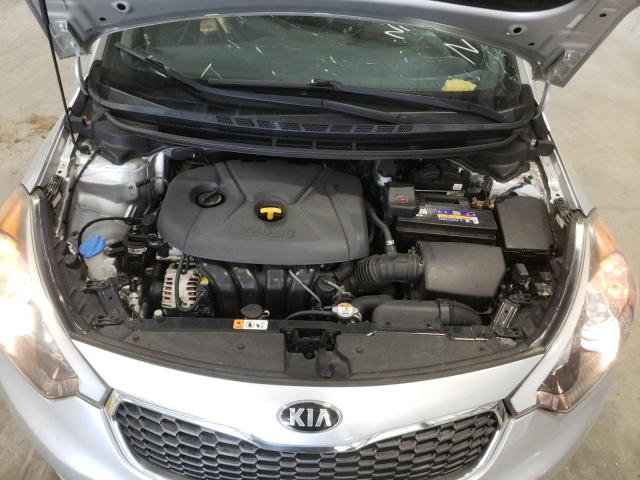 Photo 7 from auction – 2016 KIA FORTE LX with VIN KNAFK5A89G5570935