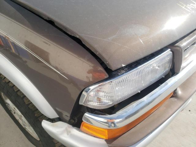 Photo 9 from auction – 2000 CHEVROLET BLAZER with VIN 1GNCT18W6YK173757