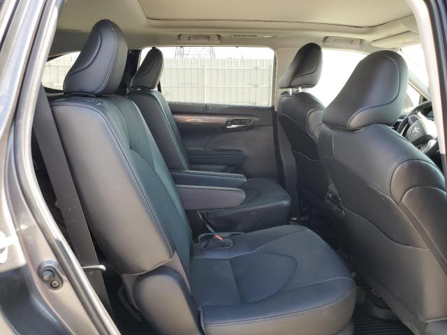 Photo 6 from auction – 2022 TOYOTA HIGHLANDER with VIN 5TDEBRCH1NS096456