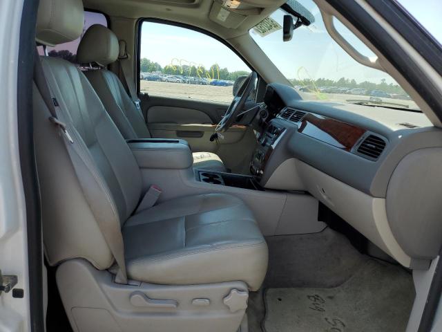 Photo 5 from auction – 2010 CHEVROLET AVALANCHE with VIN 3GNVKFE01AG131339