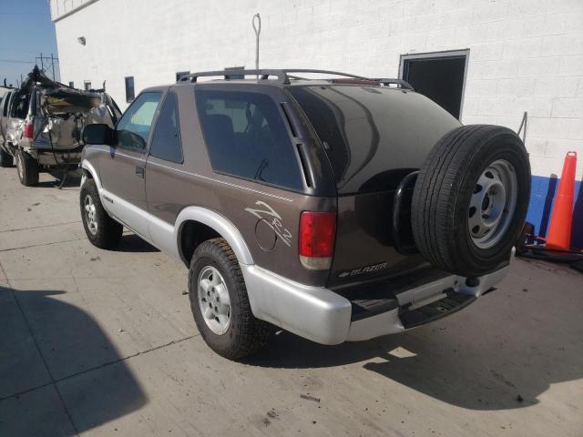 Photo 3 from auction – 2000 CHEVROLET BLAZER with VIN 1GNCT18W6YK173757