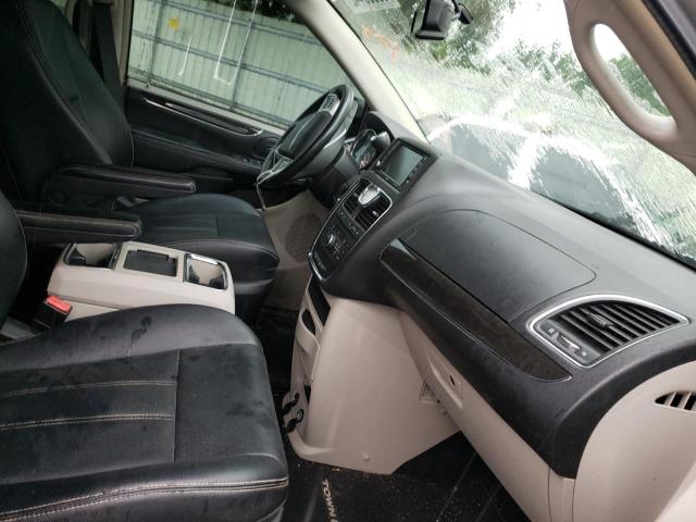 Photo 5 from auction – 2016 CHRYSLER TOWN & COU with VIN 2C4RC1BG2GR293351