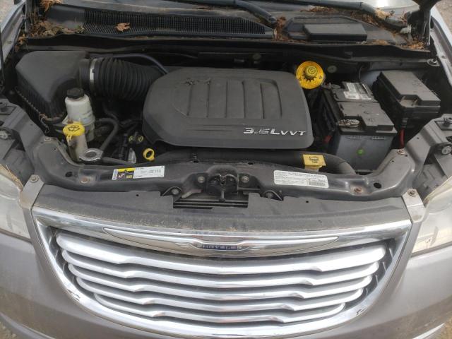Photo 7 from auction – 2014 CHRYSLER TOWN & COU with VIN 2C4RC1CG9ER108546