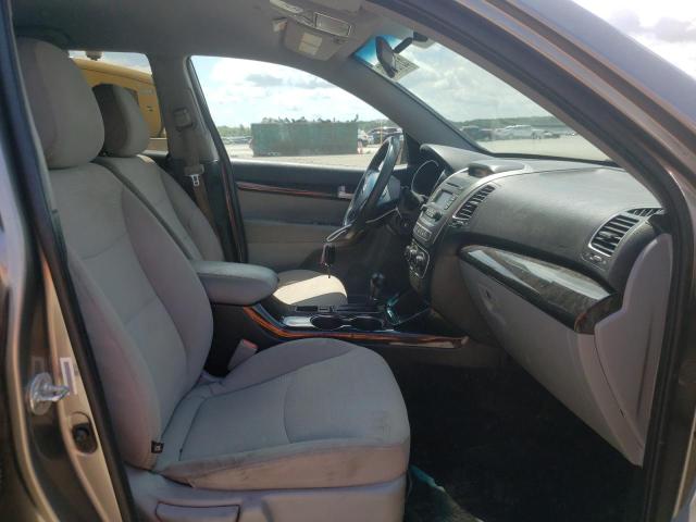Photo 5 from auction – 2015 KIA SORENTO LX with VIN 5XYKT4A71FG640028
