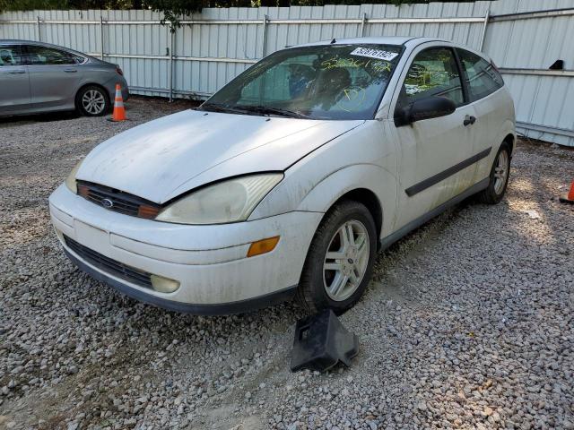 Photo 2 from auction – 2000 FORD FOCUS with VIN 3FAFP3133YR136219