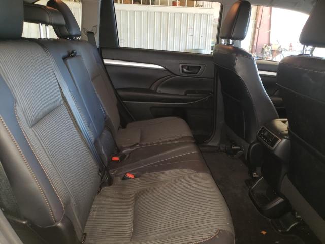 Photo 6 from auction – 2017 TOYOTA HIGHLANDER with VIN 5TDZZRFH2HS205472