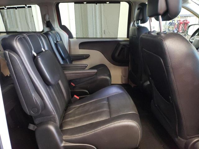 Photo 6 from auction – 2013 CHRYSLER TOWN & COU with VIN 2C4RC1BG3DR540985