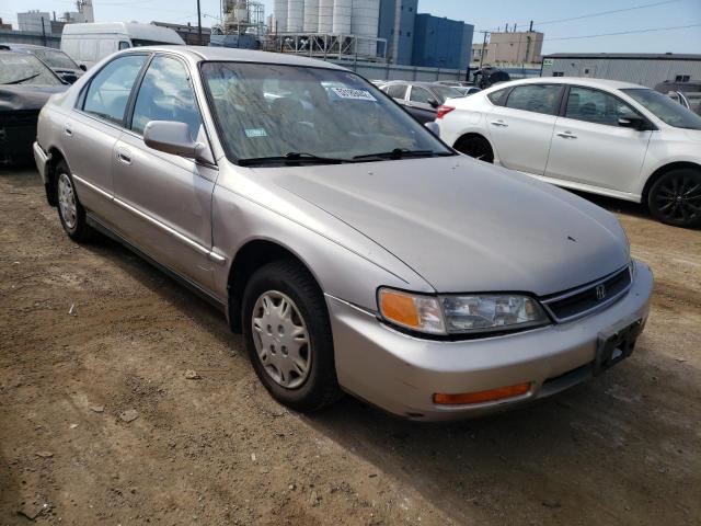 HONDA ACCORD VAL 1996 with VIN 1HGCD5697TA253109 - Photo from auction