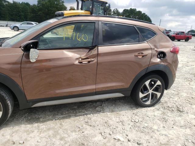 Photo 9 from auction – 2017 HYUNDAI TUCSON LIM with VIN KM8J33A22HU551799