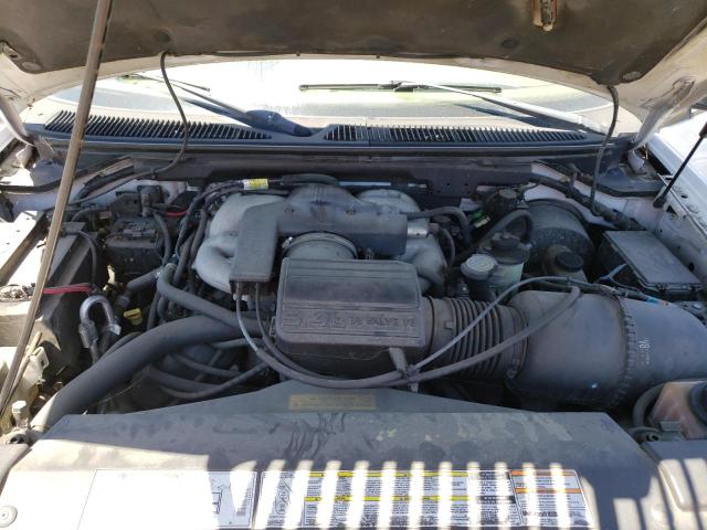 Photo 7 from auction – 2000 LINCOLN NAVIGATOR with VIN 5LMFU28A9YLJ38243