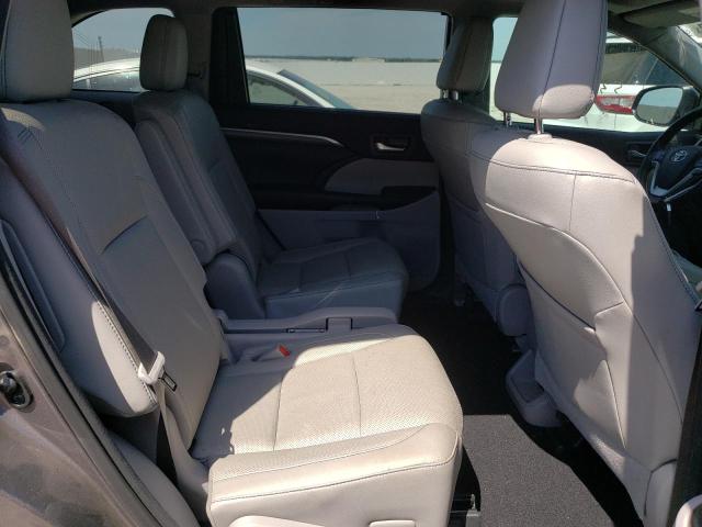 Photo 6 from auction – 2018 TOYOTA HIGHLANDER with VIN 5TDDZRFH9JS801730