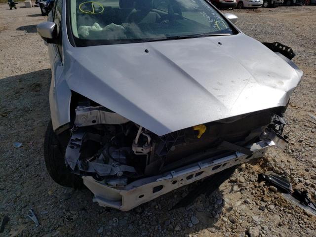 Photo 9 from auction – 2016 FORD FOCUS with VIN 1FADP3F21GL365129