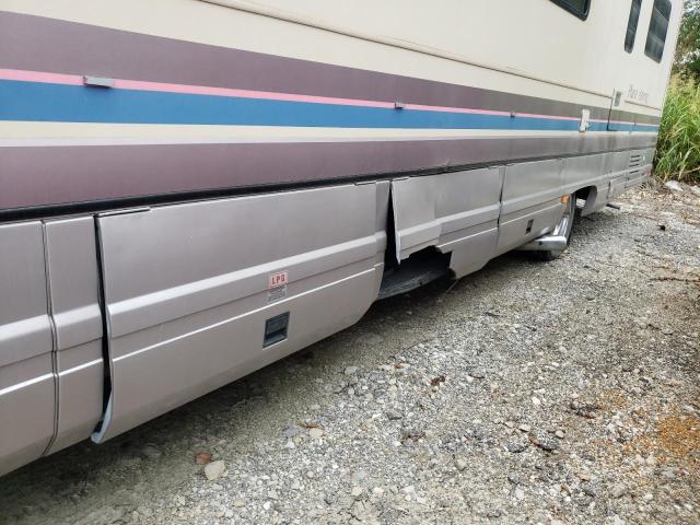 Photo 9 from auction – 1990 CHEVROLET P30 with VIN 1GBKP37N0L3318876