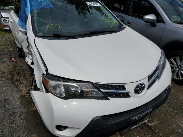 Photo 7 from auction – 2015 TOYOTA RAV4 LE with VIN 2T3BFREV0FW229637