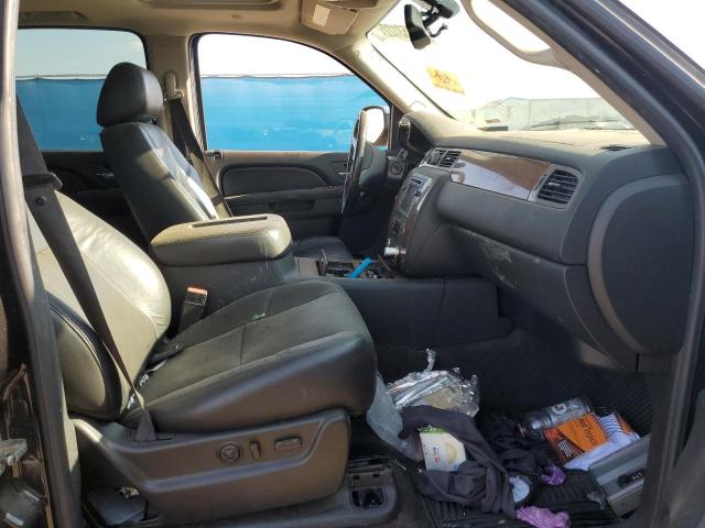 Photo 5 from auction – 2011 CHEVROLET SUBURBAN K with VIN 1GNSKKE30BR102129