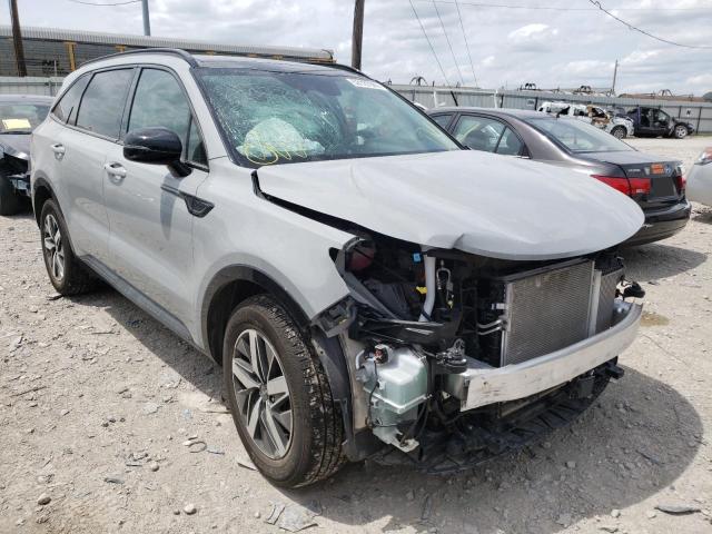 KIA SORENTO EX 2022 with VIN 5XYRH4LF6NG087072 - Photo from auction